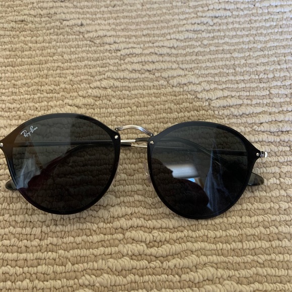 Ray-Bans - Picture 2 of 6